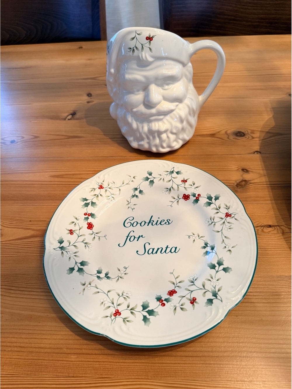 Pfaltzgraff Winterberry Set - Cookies for Santa Plate & Large 3D Toby Mug